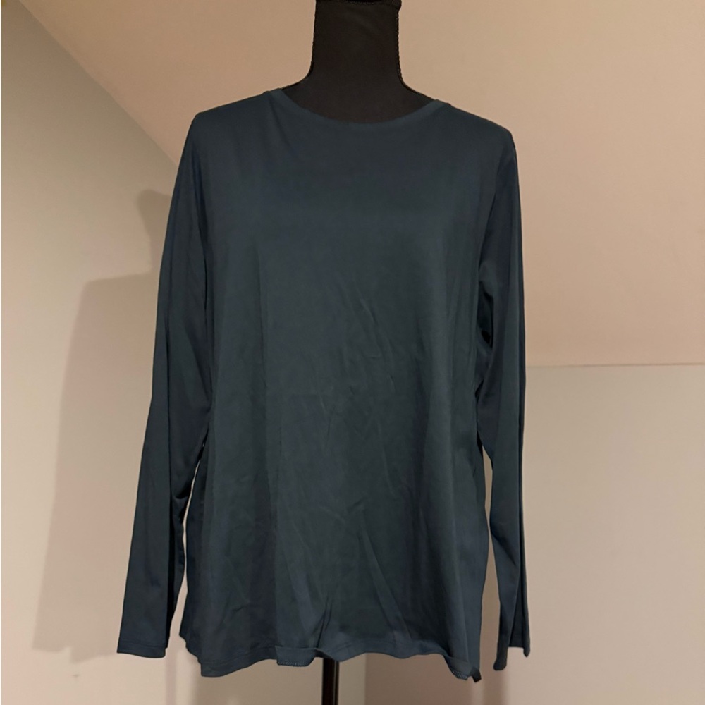 Eileen Fisher 100% organic cotton basic long sleeve t-shirt
